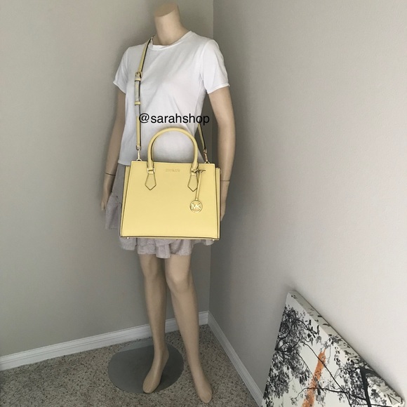 🌼Michael Kors Set - Picture 8 of 16